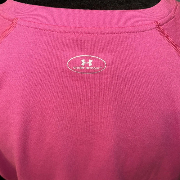 •Under armour semi fitted tee• - Picture 5 of 6